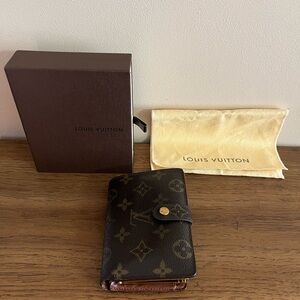 Louis Vuitton Wallet, Box, and Dust Bag! 😍